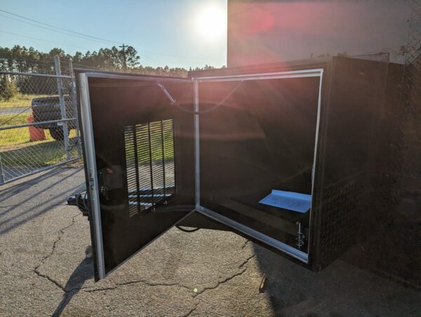 All-Black Modern Food Trailer – Sleek Design, Fully Customisable - Image 2